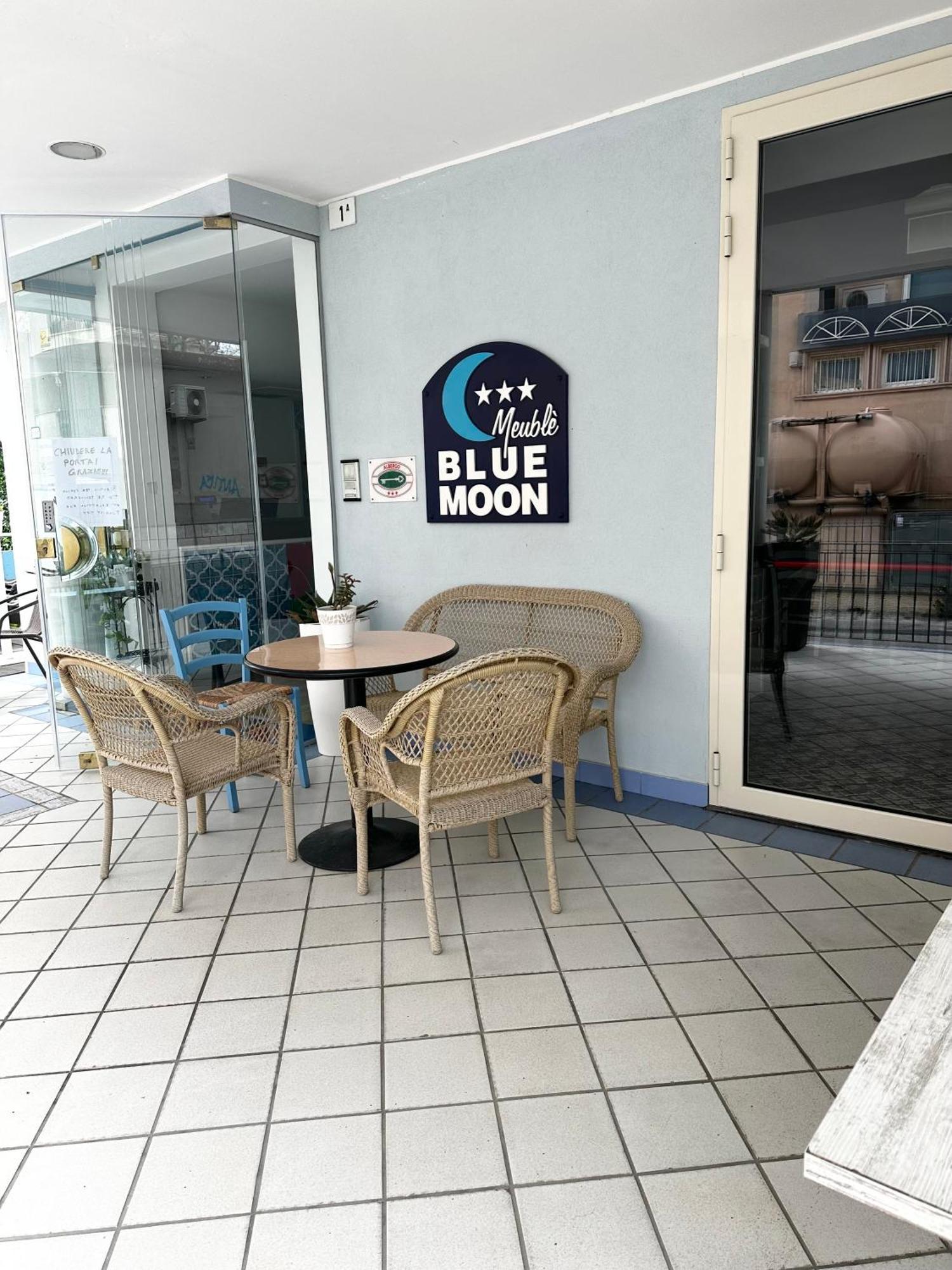 Hotel Blue Moon Rimini Exterior photo