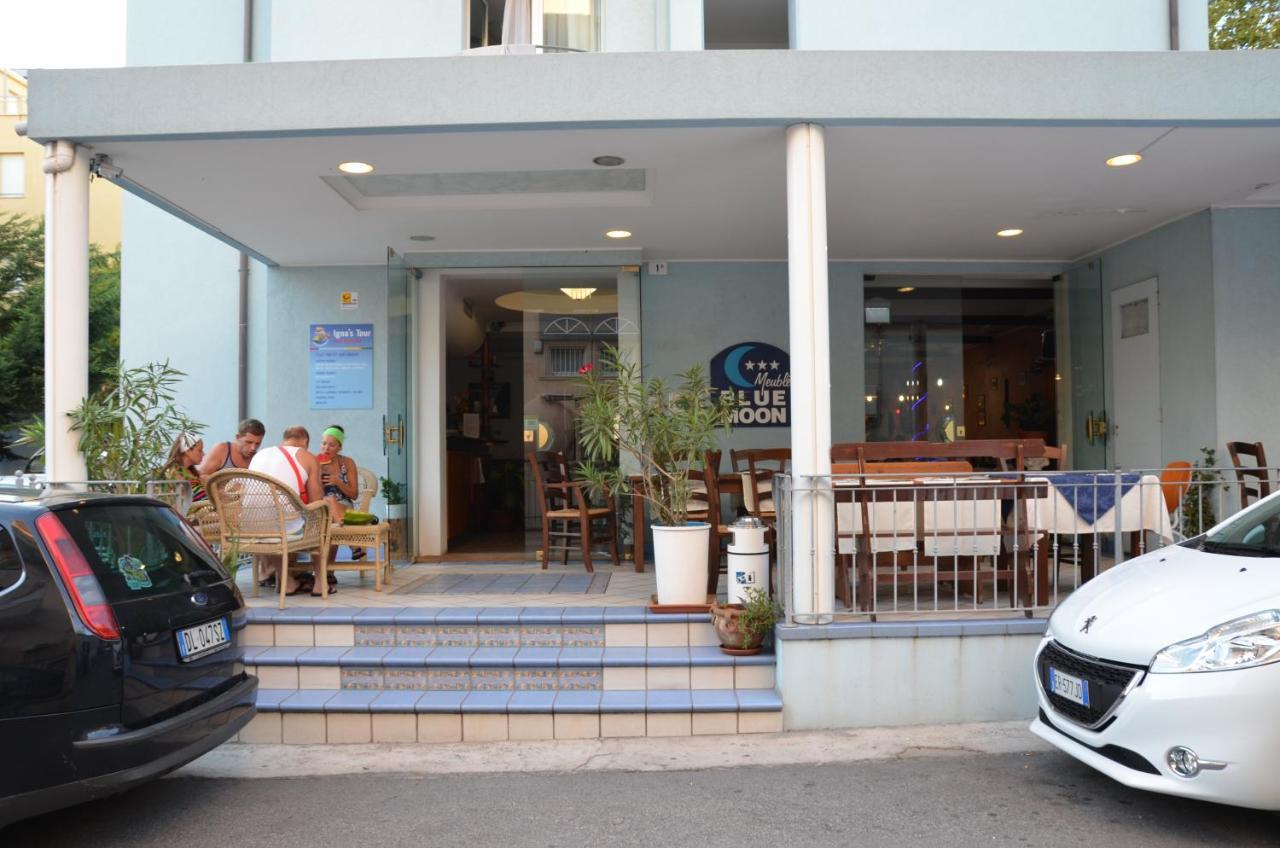Hotel Blue Moon Rimini Exterior photo